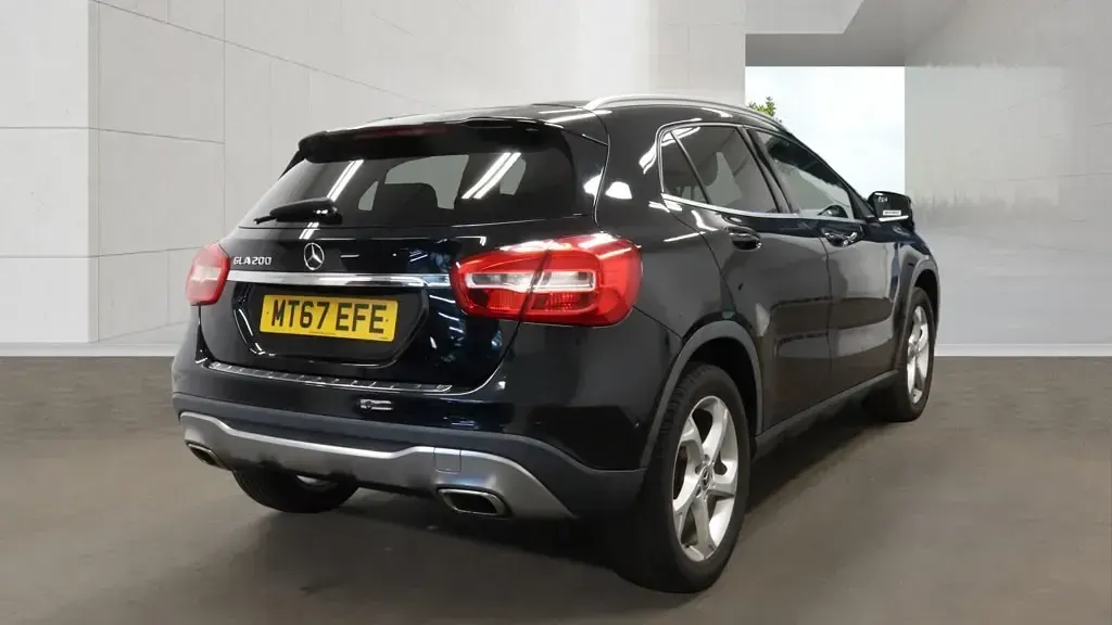 Used Mercedes GLA200 Executive 156 HP (114 kW) 2017 Obsidian black SUV