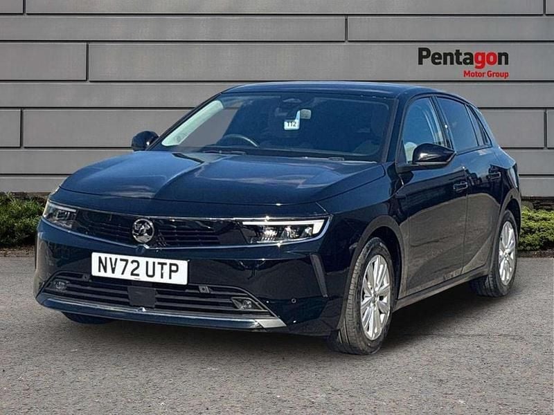 Second-hand Vauxhall Astra Design Edition 108 CP (79 kW) 2023 Negru Hatchback