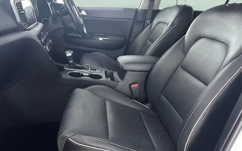Used Kia Sportage 136 HP (100 kW) 2021 White SUV