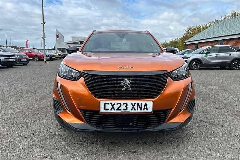 Begagnad Peugeot 2008 Active+ 100 HK (73 kW) 2023 Orange SUV