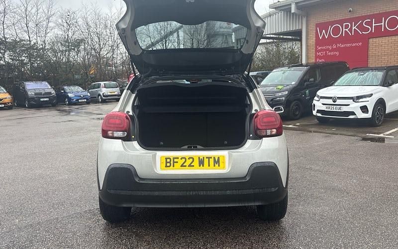 Used Citroën C3 PureTech 83 HP (61 kW) 2022 Beige Hatchback