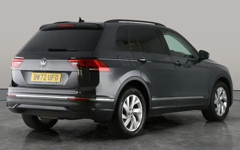 Used VW Tiguan Life 150 HP (110 kW) 2023 Grey SUV