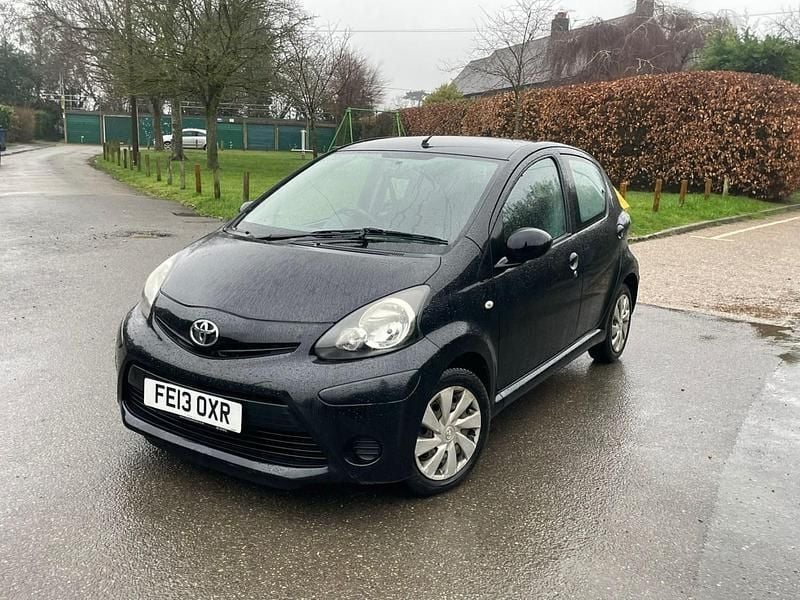 Used Toyota Aygo 68 HP (50 kW) 2013 Black Hatchback