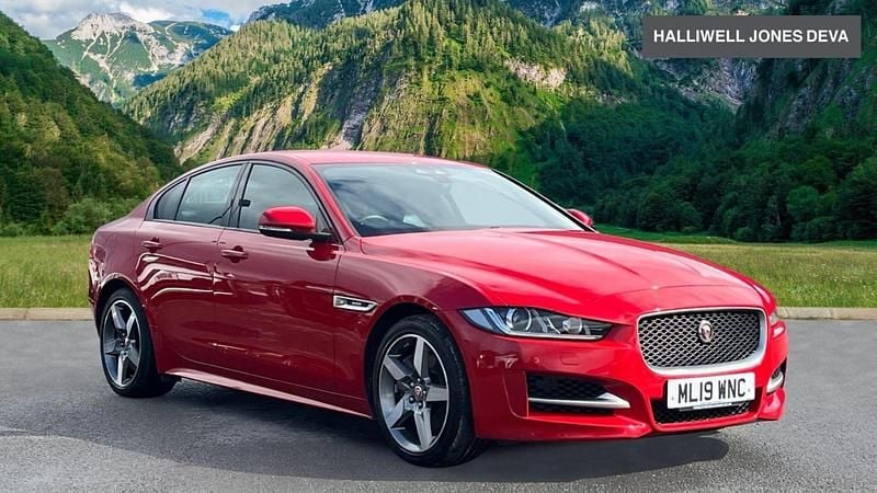 Used Jaguar XE Ingenium 200 HP (147 kW) 2019 Red Sedan