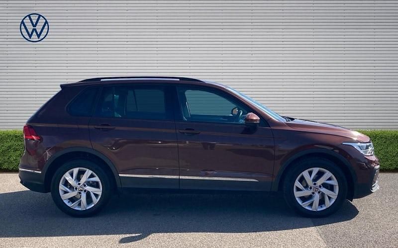 Second-hand VW Tiguan Life 150 CP (110 kW) 2023 SUV