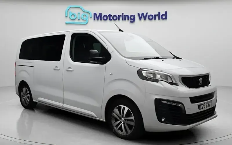Used Peugeot e-Traveller Business-Line 100 kW (136 HP) 2023 MPV