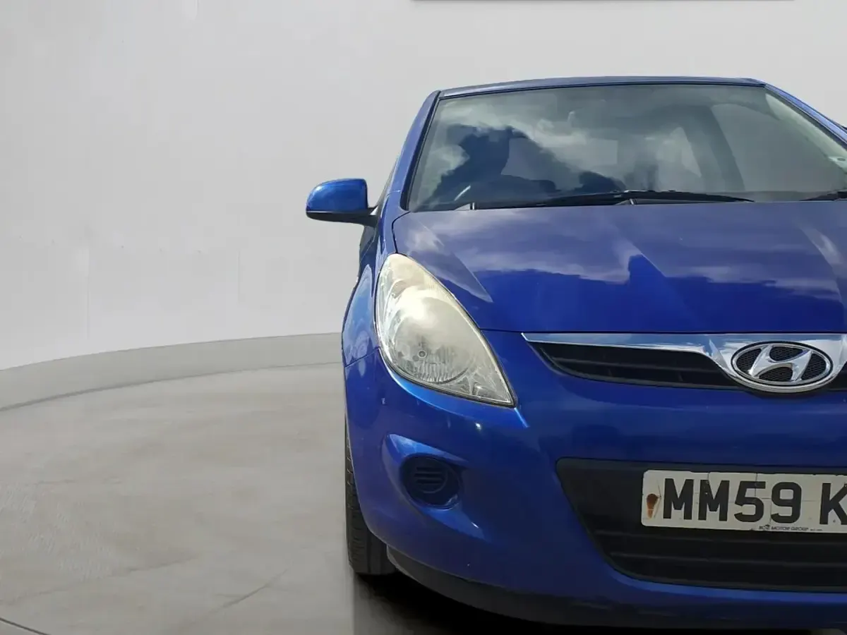 Used Hyundai i20 Comfort 77 HP (56 kW) 2010 Blue Hatchback