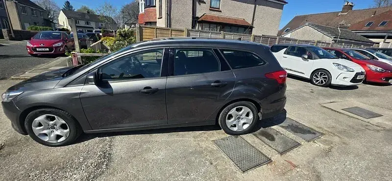 Używany Ford Focus Style 125 KM (91 kW) 2016 Szary Kombi