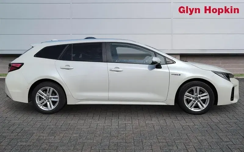 Used Suzuki Swace SZ5 122 HP (89 kW) 2021 White Estate