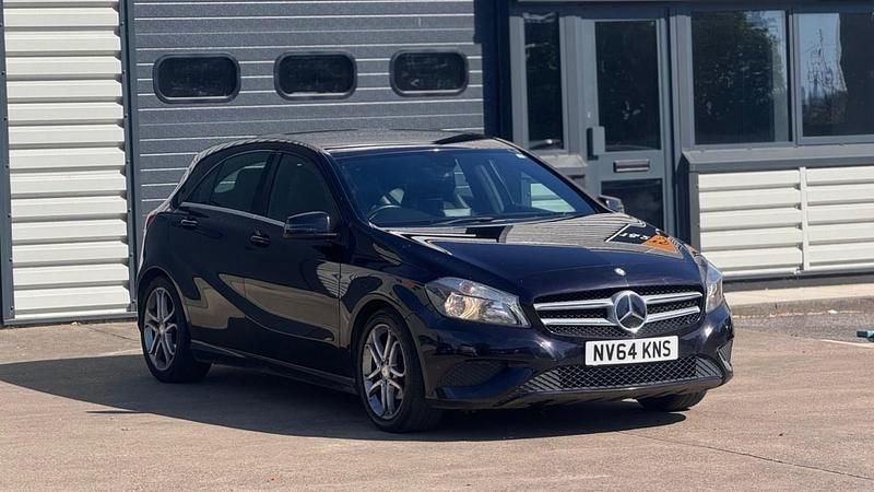 Used Mercedes A180 2015 Purple Hatchback