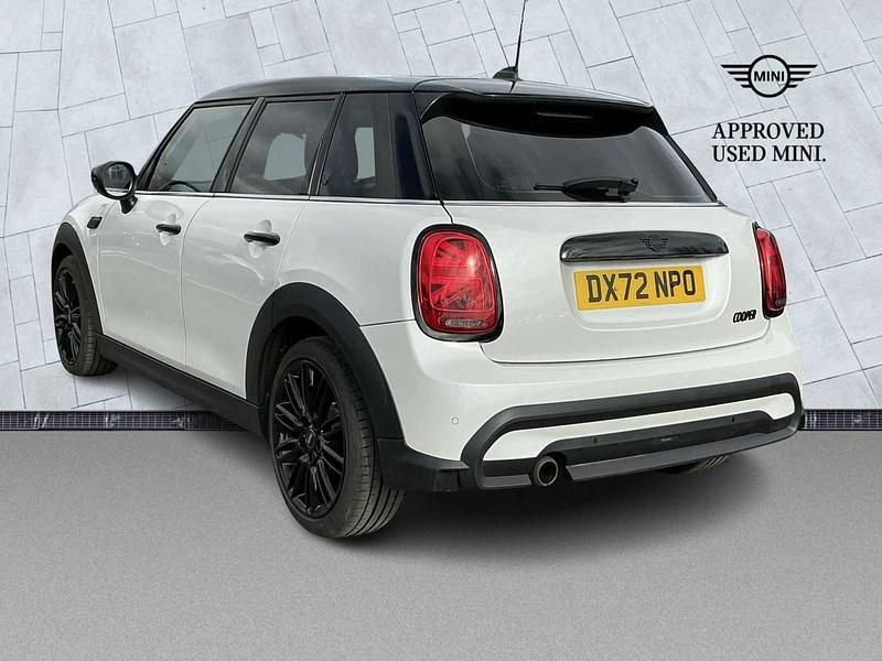 Used Mini Cooper Exclusive 136 HP (100 kW) 2022 White Hatchback