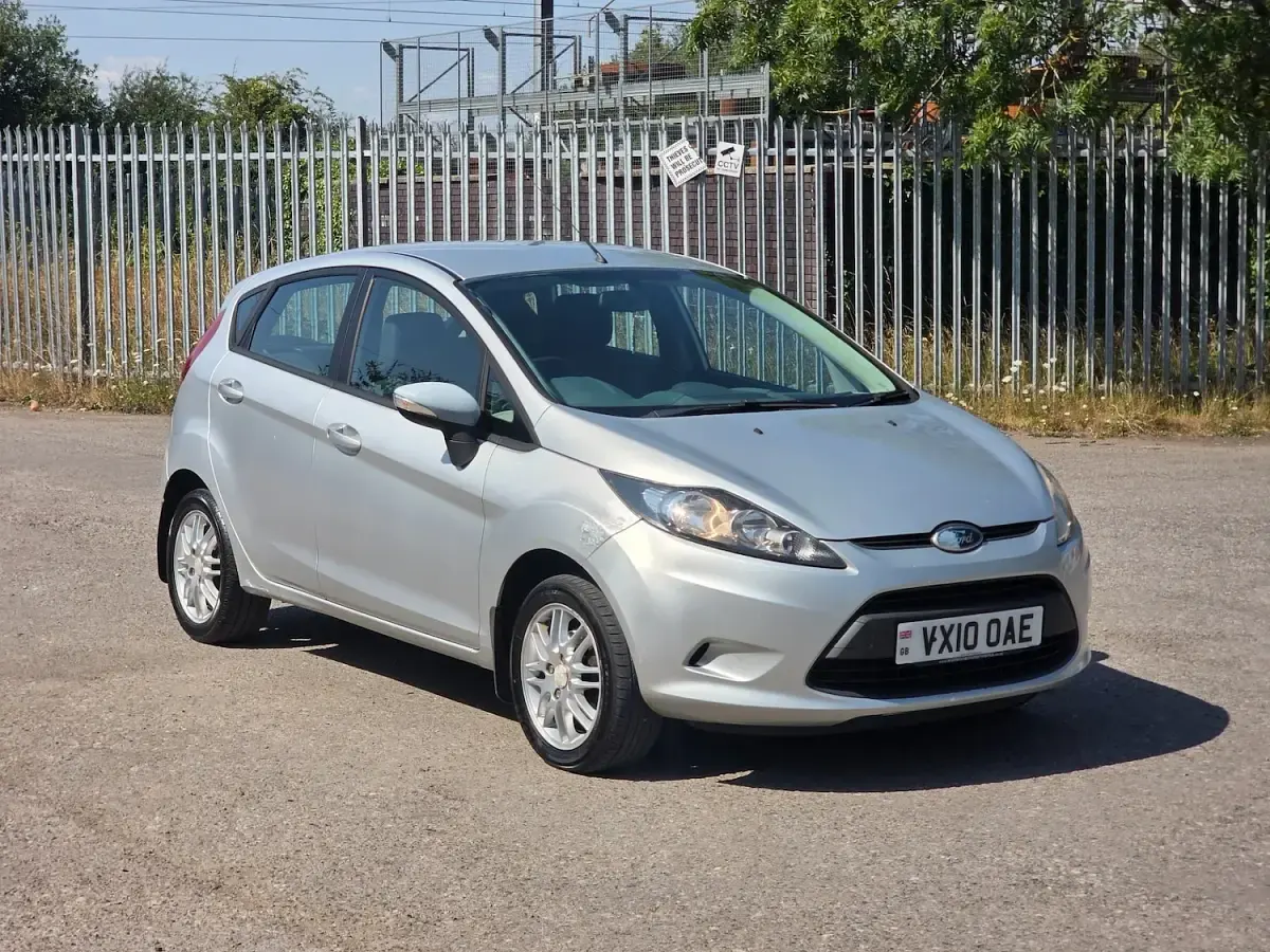 Used Ford Fiesta 70 HP (51 kW) 2010 Grey Hatchback