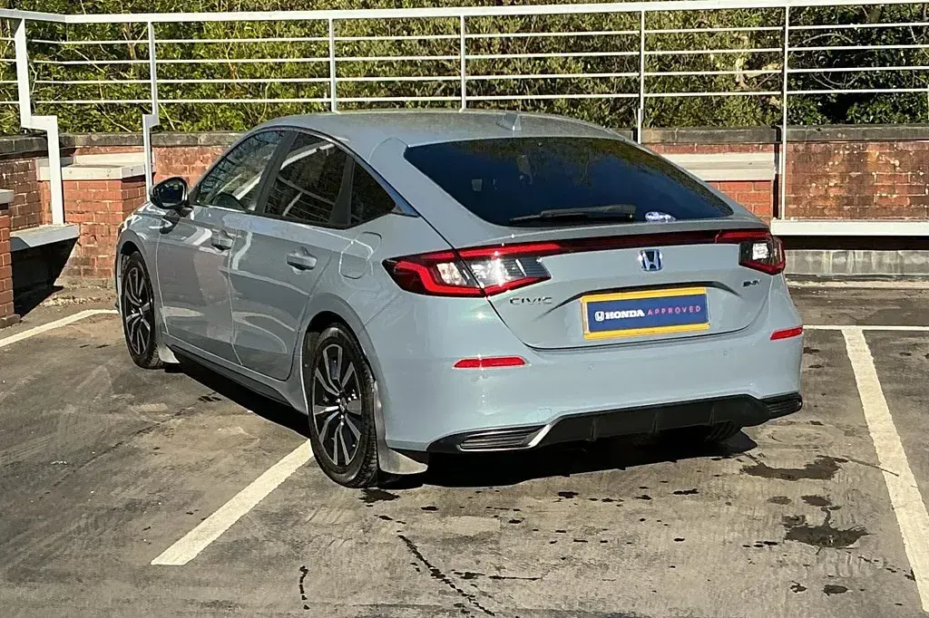 Używany Honda Civic Elegance 2022 Szary Hatchback