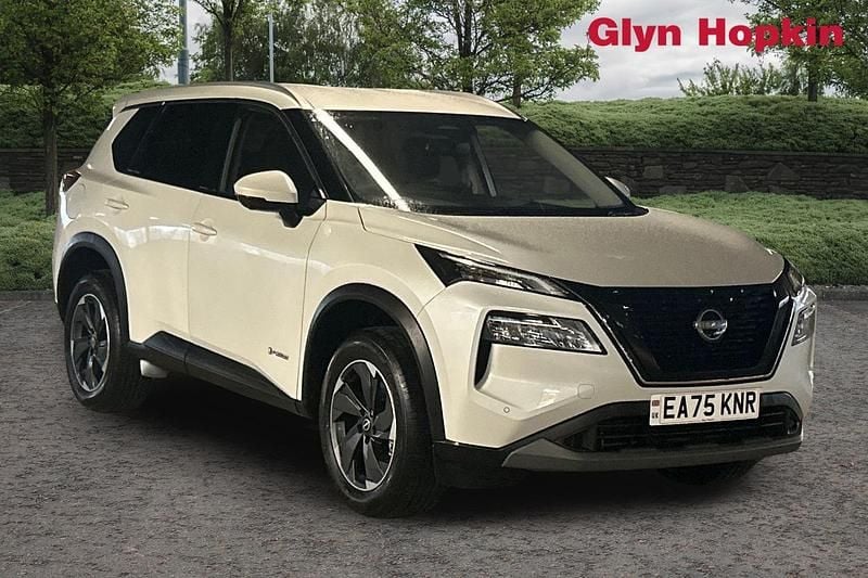 New Nissan X-Trail N-Connecta 2025 White SUV