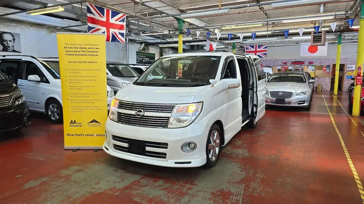 Used Nissan Elgrand 2010 White