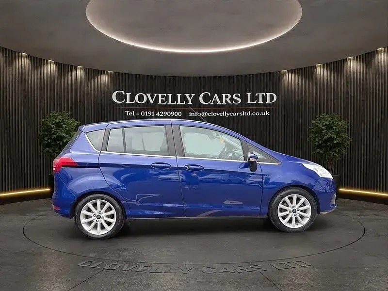 Used Ford B-MAX Titanium 2018 Blue MPV