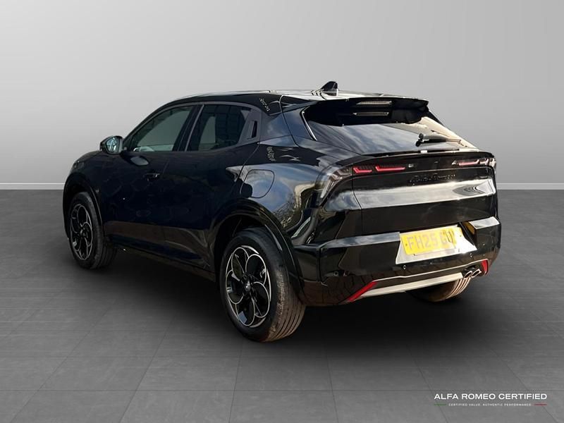 New Alfa Romeo Junior 134 HP (98 kW) 2025 Red SUV