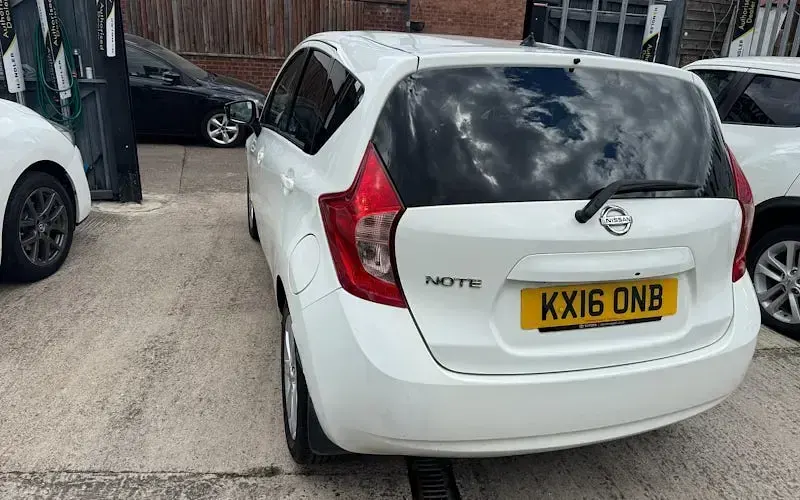 Used Nissan Note S 98 HP (72 kW) 2016 White Hatchback
