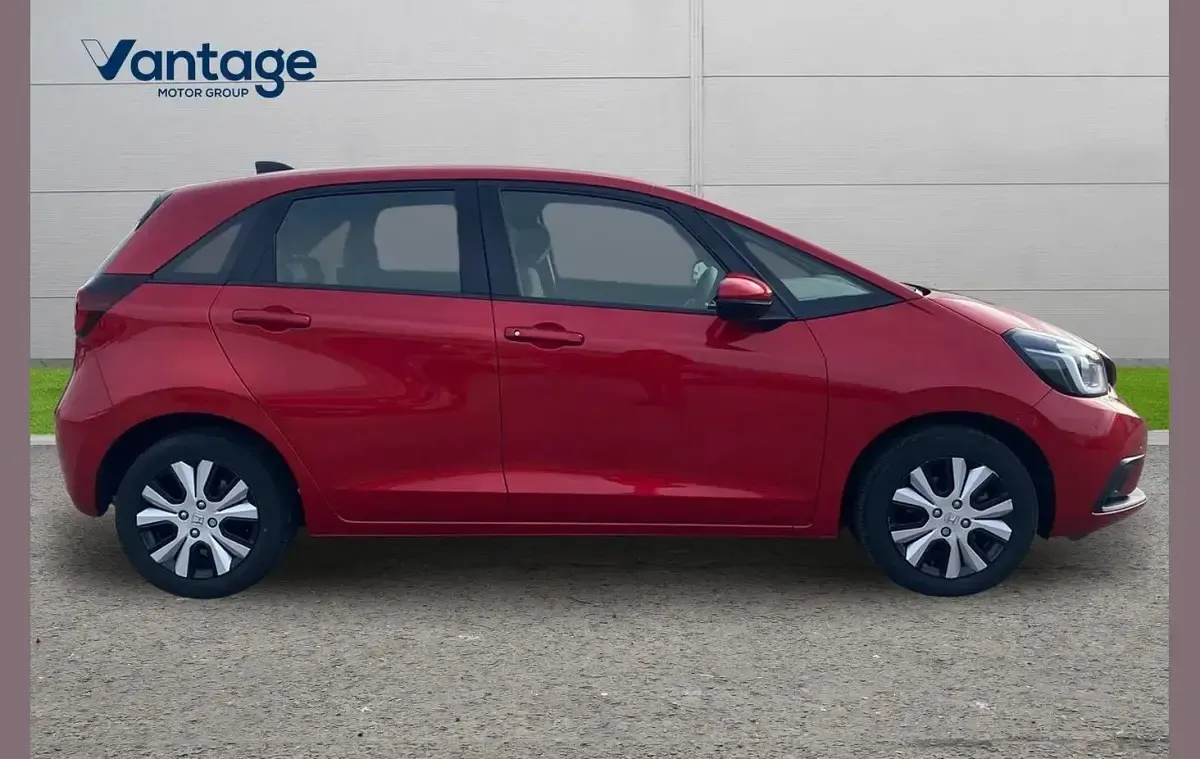 Used Honda Jazz Hybrid 109 HP (80 kW) 2021 Red Hatchback
