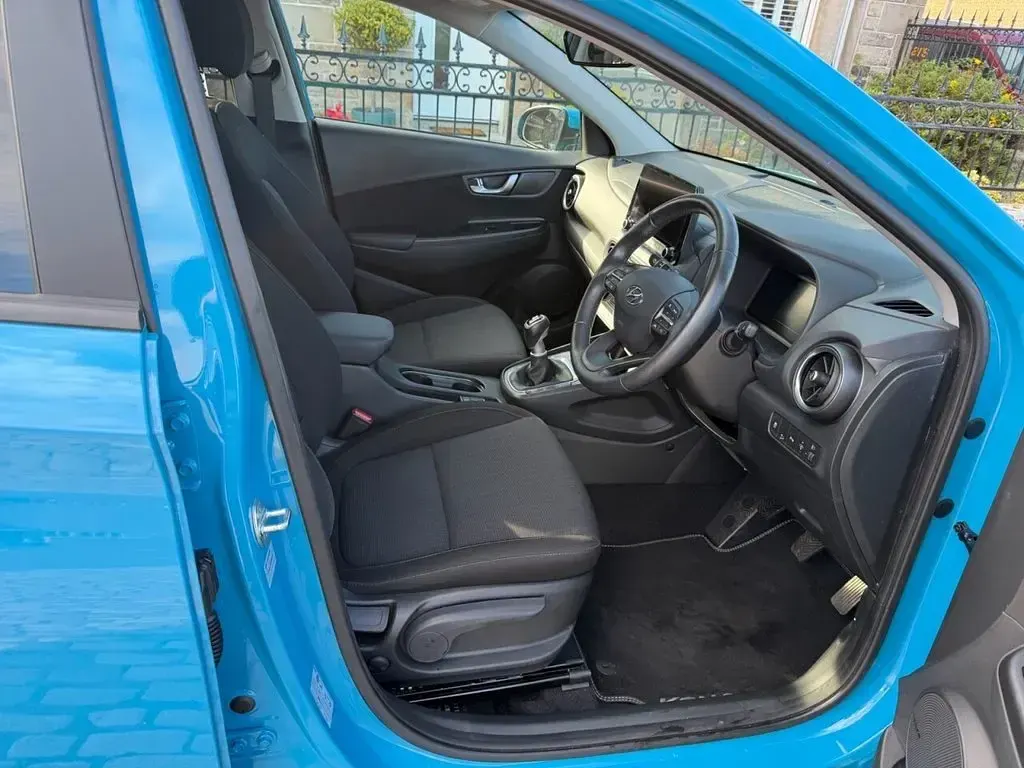 Used Hyundai Kona Premium 120 HP (88 kW) 2022 Blue SUV