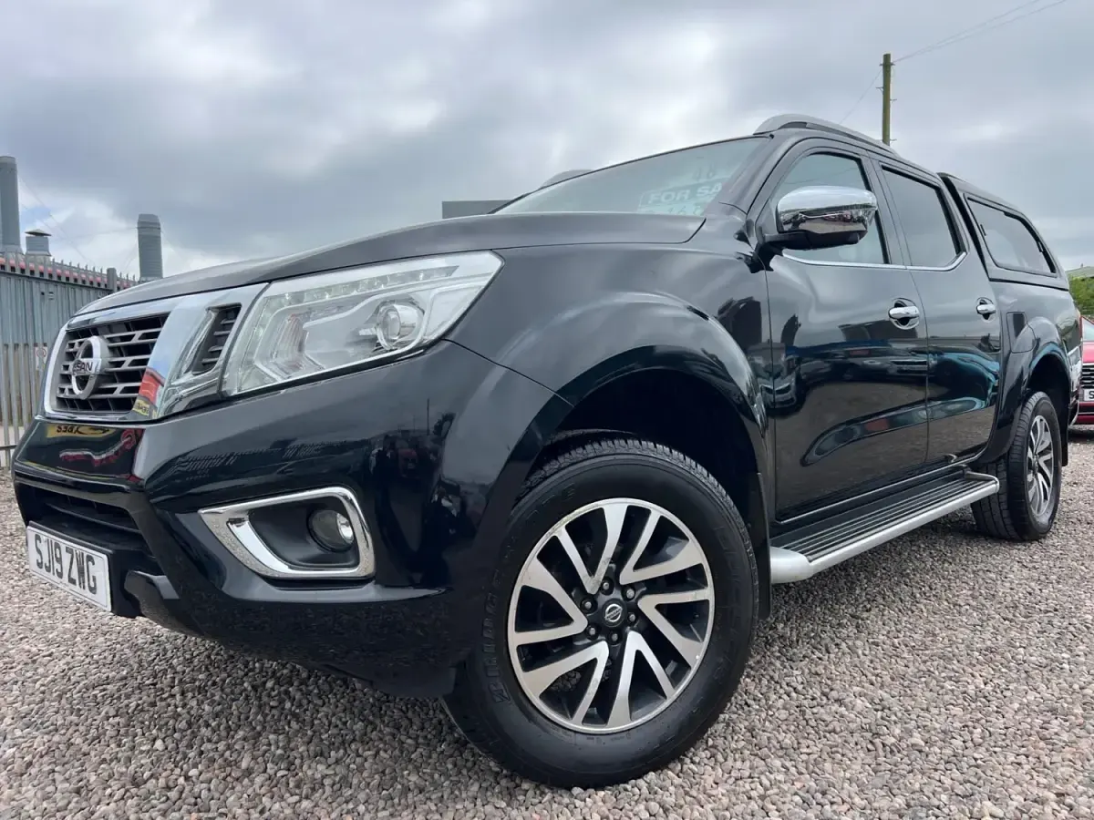 Begagnad Nissan Navara Tekna 190 HK (139 kW) 2019 Svart Pickup