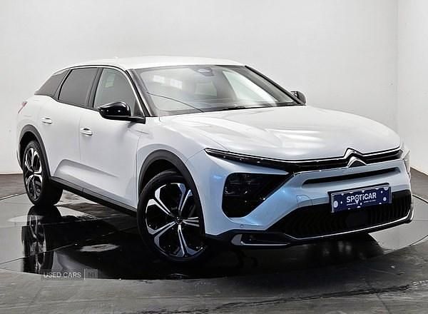 White Used 2023 Citroën C5 X PureTech Estate | £17,990 (Fair price) - Image 1/4