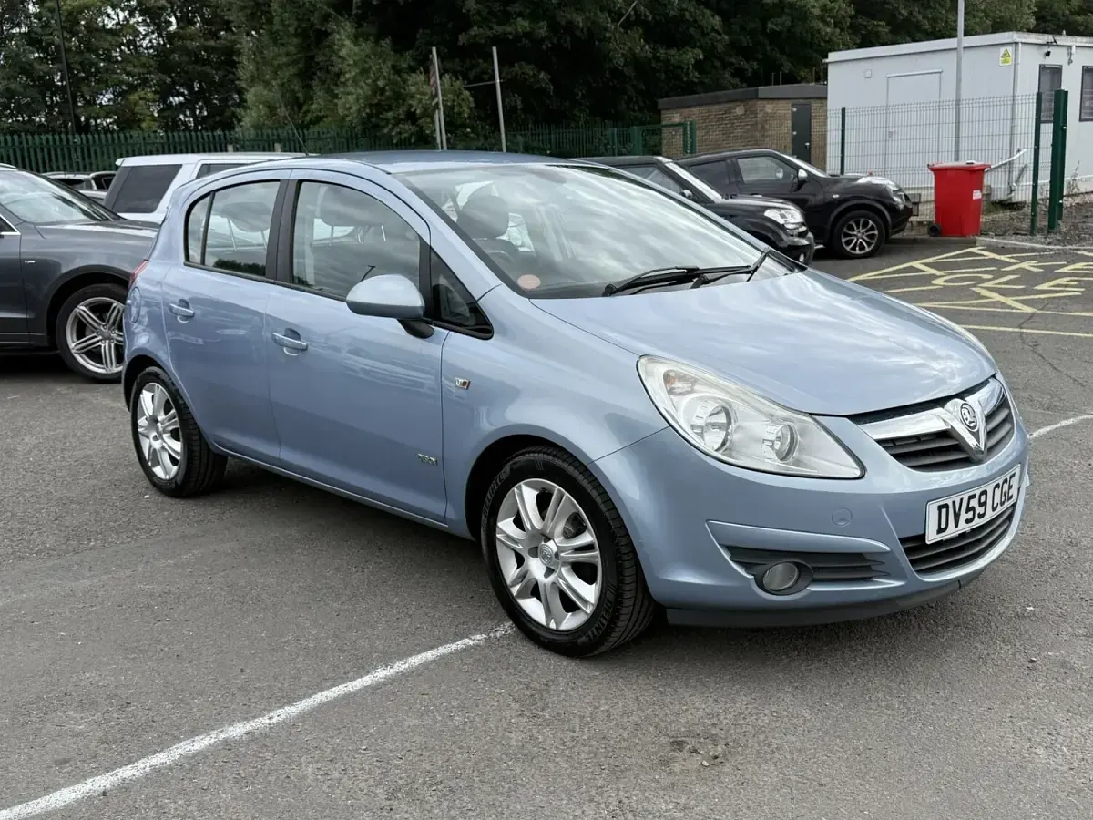 Used Vauxhall Corsa Design Edition 2009 Blue Hatchback