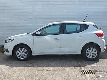 Used Dacia Sandero Comfort 91 HP (66 kW) 2022 White Hatchback