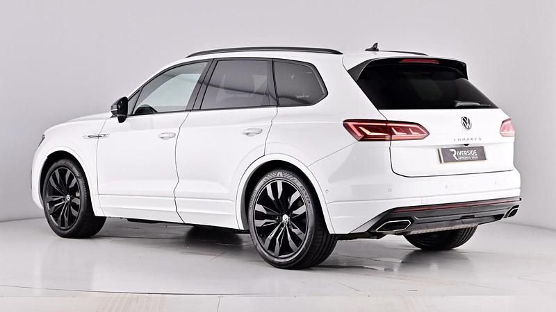 Used VW Touareg Black Edition 286 HP (210 kW) 2023 Pure white SUV