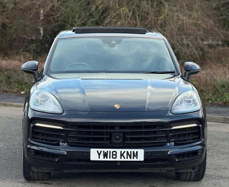 Used Porsche Cayenne 440 HP (323 kW) 2018 Black SUV
