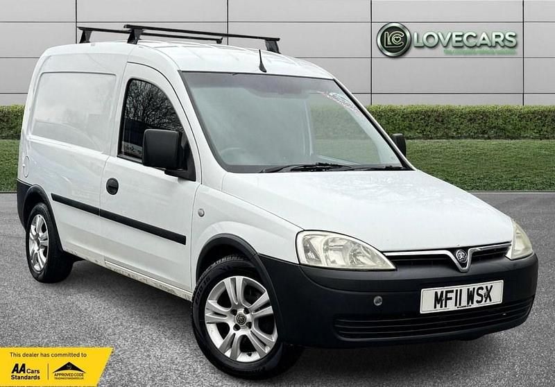 White Used 2011 Vauxhall Combo Van | £1,995 (Good price) - Image 1/4