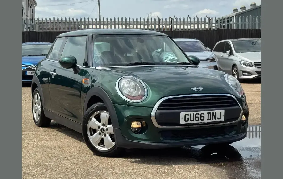 Used Mini ONE Hatch 102 HP (75 kW) 2016 Hatchback
