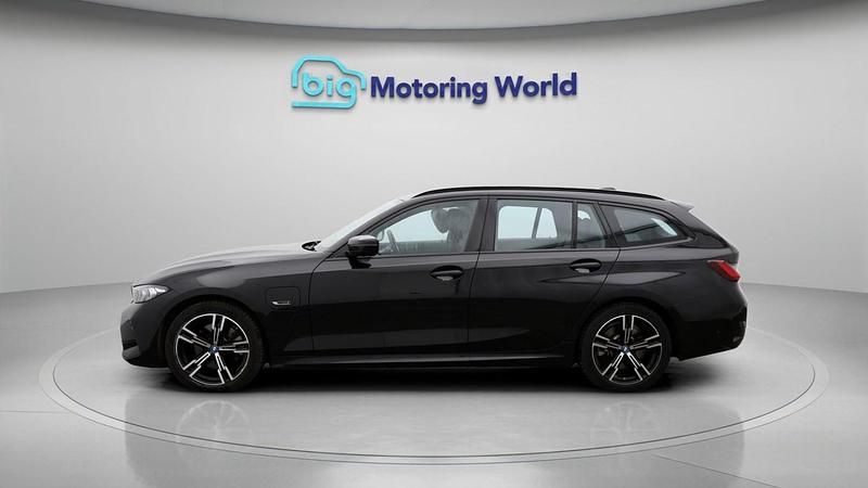 Used BMW 330e M Sport 288 HP (211 kW) 2022 Black Estate