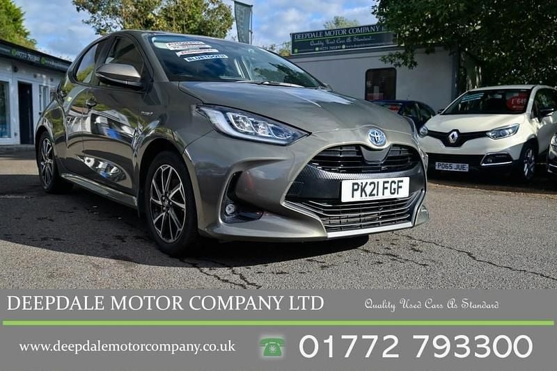Bronze Used 2021 Toyota Yaris Hybrid Design Hatchback | £13,990 (Fair price) - Image 1/4