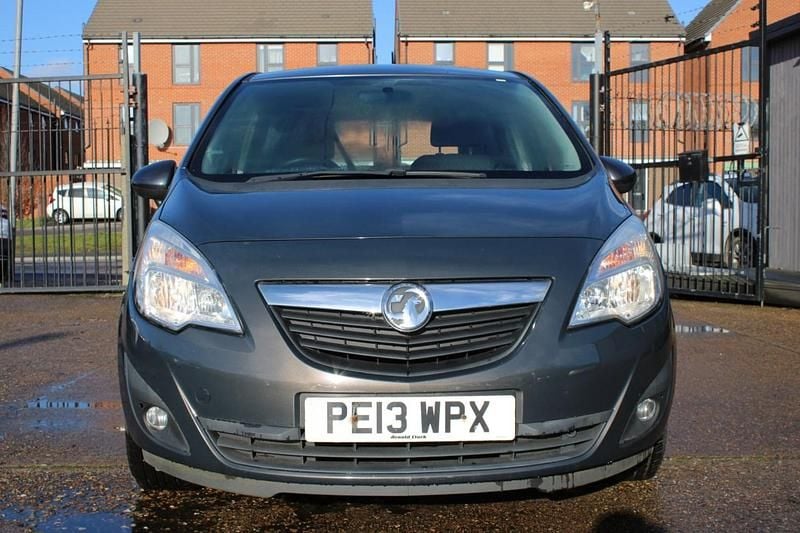 Used Vauxhall Meriva 100 HP (73 kW) 2013 Grey MPV