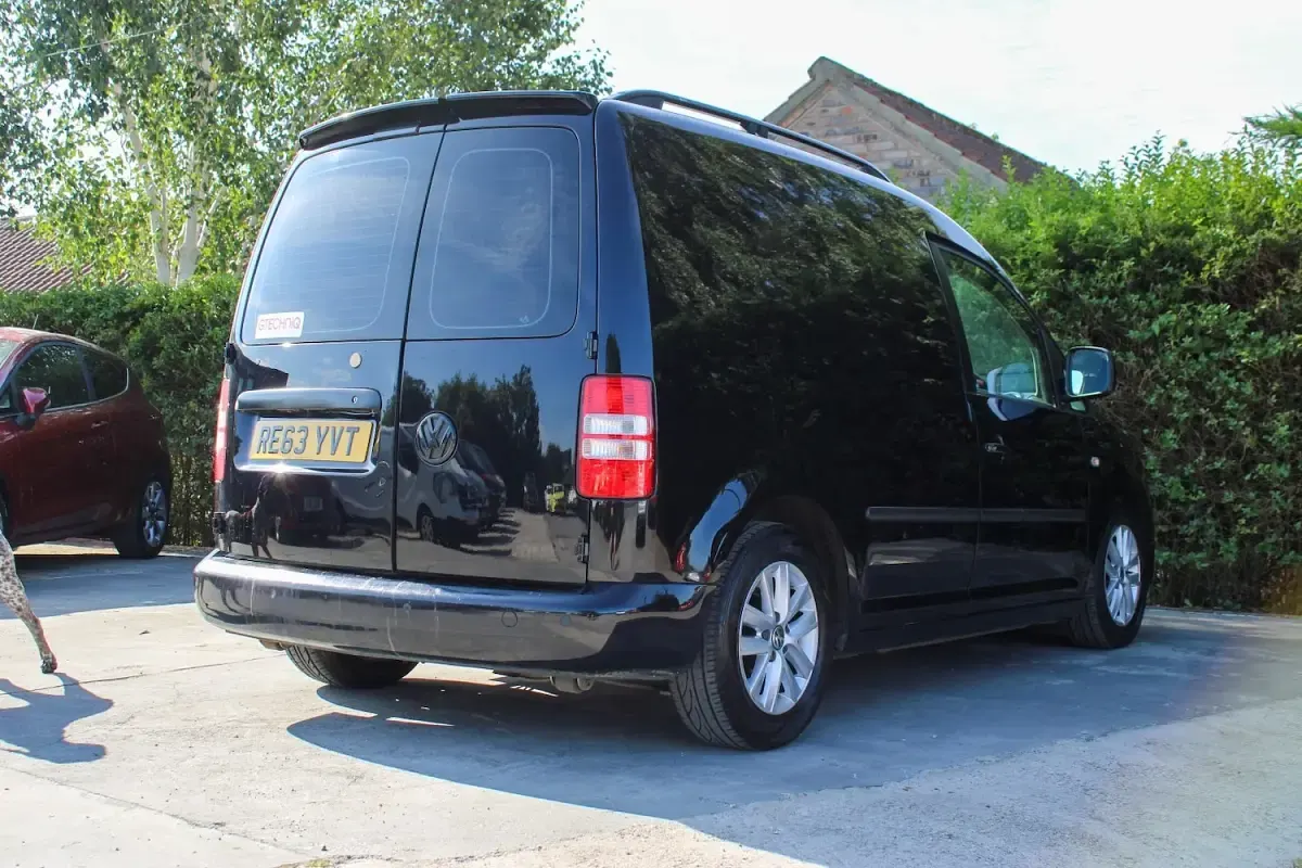 Used VW Caddy Highline 102 HP (75 kW) 2013 Black MPV
