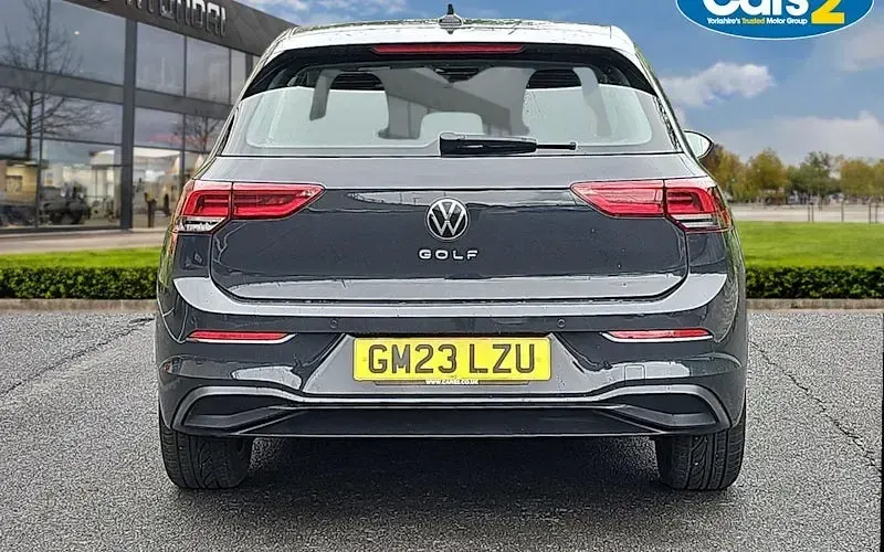 Used VW Golf VIII Life 131 HP (96 kW) 2023 Grey Hatchback
