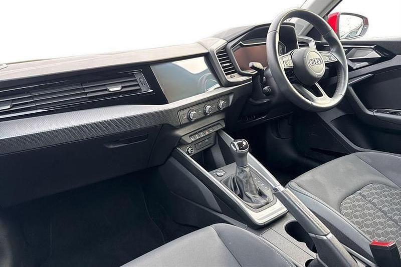 Used Audi A1 Sport 110 HP (80 kW) 2022 Red SUV