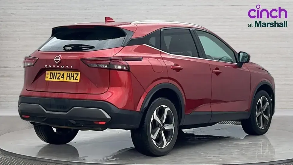 Used Nissan Qashqai N-Connecta 158 HP (116 kW) 2024 Red SUV