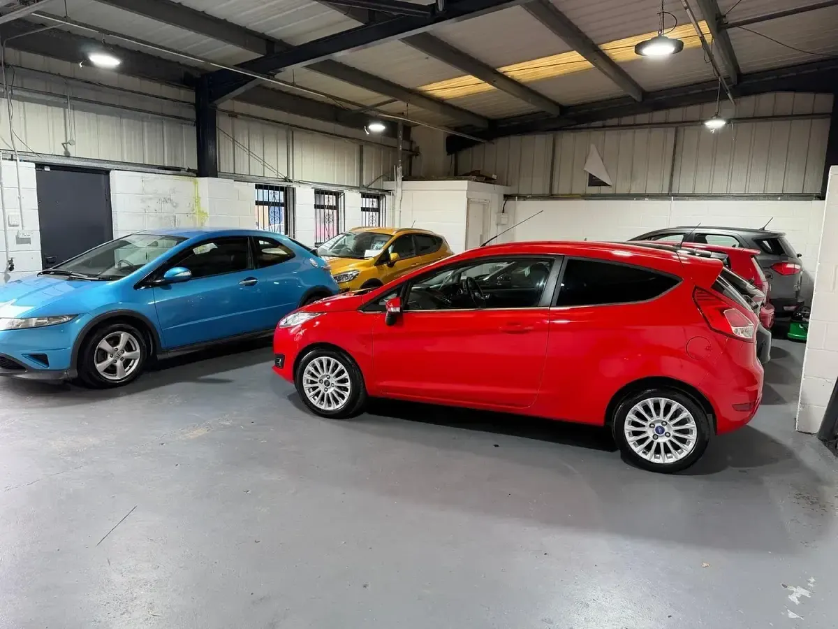 Used Ford Fiesta Titanium 125 HP (91 kW) 2013 Red Hatchback