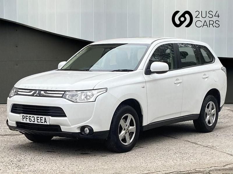 Used Mitsubishi Outlander 150 HP (110 kW) 2014 White SUV