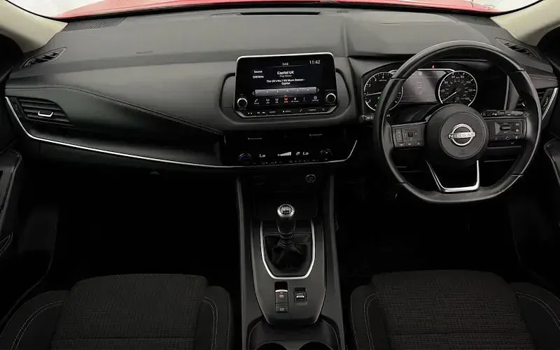 Used Nissan Qashqai Acenta Premium 140 HP (102 kW) 2023 Red SUV