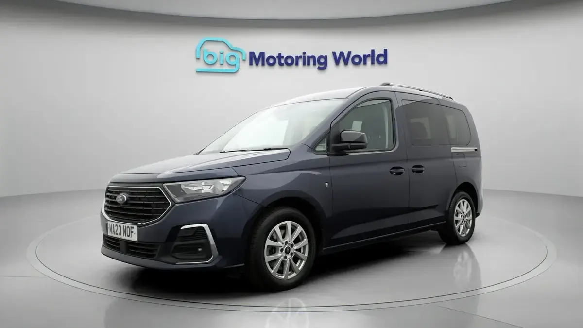 Used Ford Tourneo Connect Titanium 122 HP (89 kW) 2023 Blue MPV