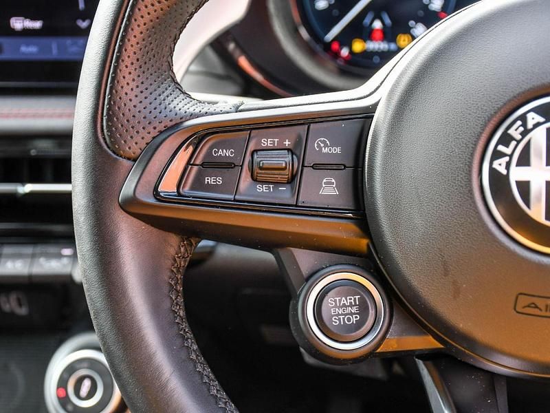 Used Alfa Romeo Tonale 158 HP (116 kW) 2025 Green SUV