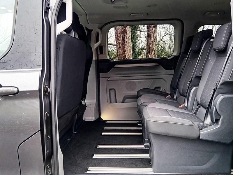 Used Ford Tourneo Titanium 136 HP (100 kW) 2024 Grey MPV