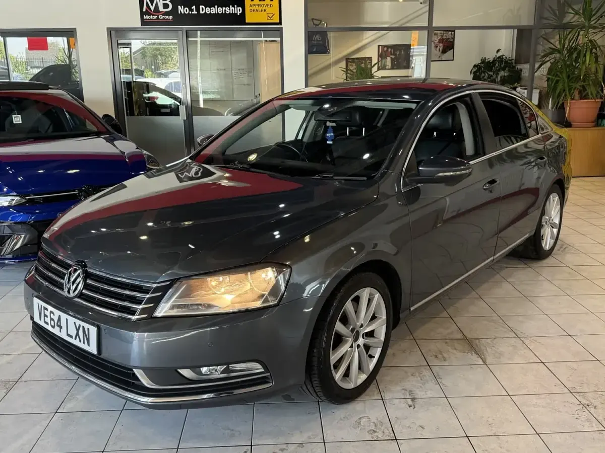 Begagnad VW Passat Executive 2014 Grå Sedan