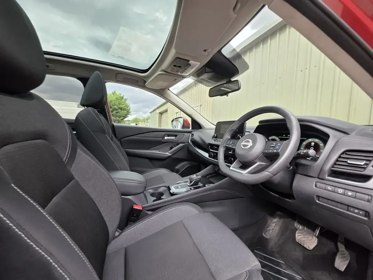 Used Nissan Qashqai N-Connecta 158 HP (116 kW) 2021 Red SUV