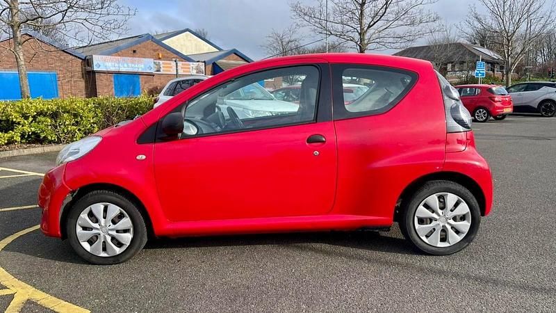 Used Citroën C1 VTR Sport 68 HP (50 kW) 2011 Red Hatchback