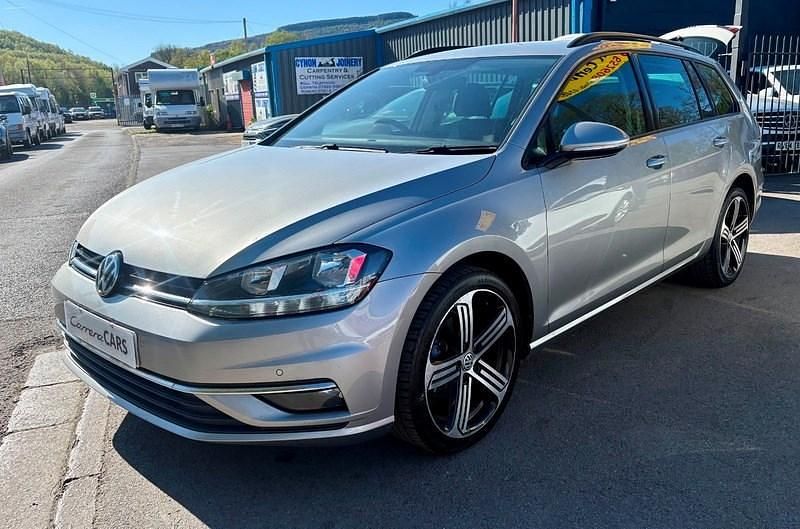 Używany VW Golf VII Match 115 KM (84 kW) 2019 Srebrny Kombi