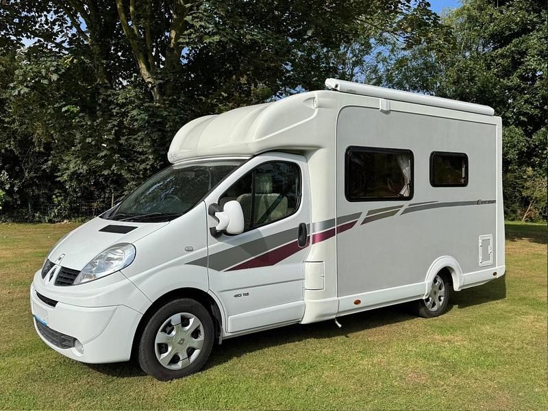 Used Renault Trafic 115 HP (84 kW) 2012 White MPV